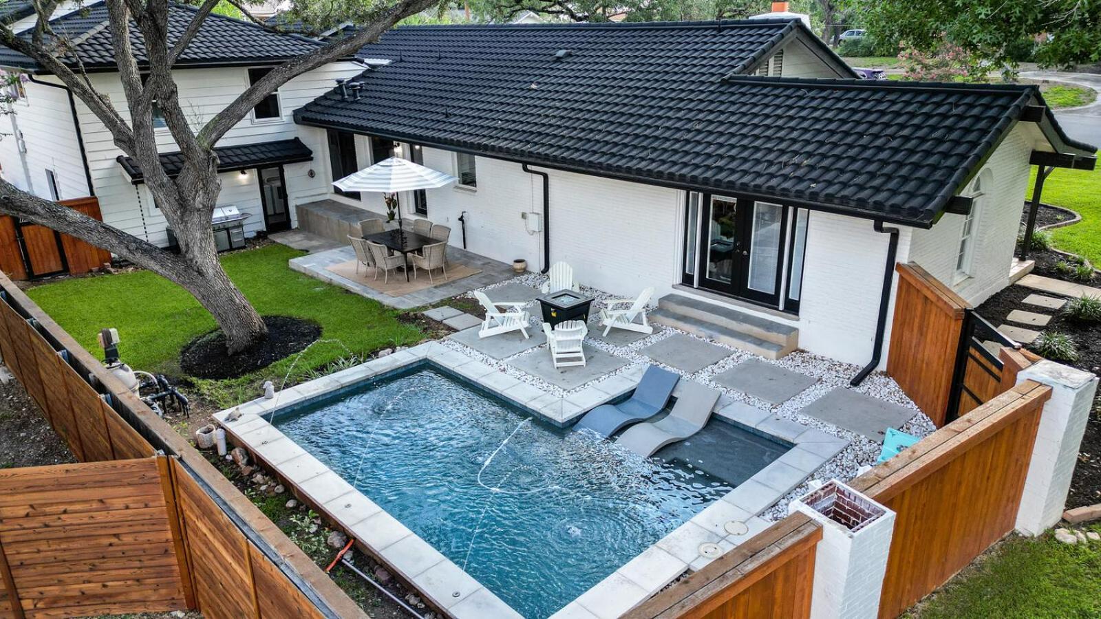 Casa Blanca Estate Lux 5br4ba *